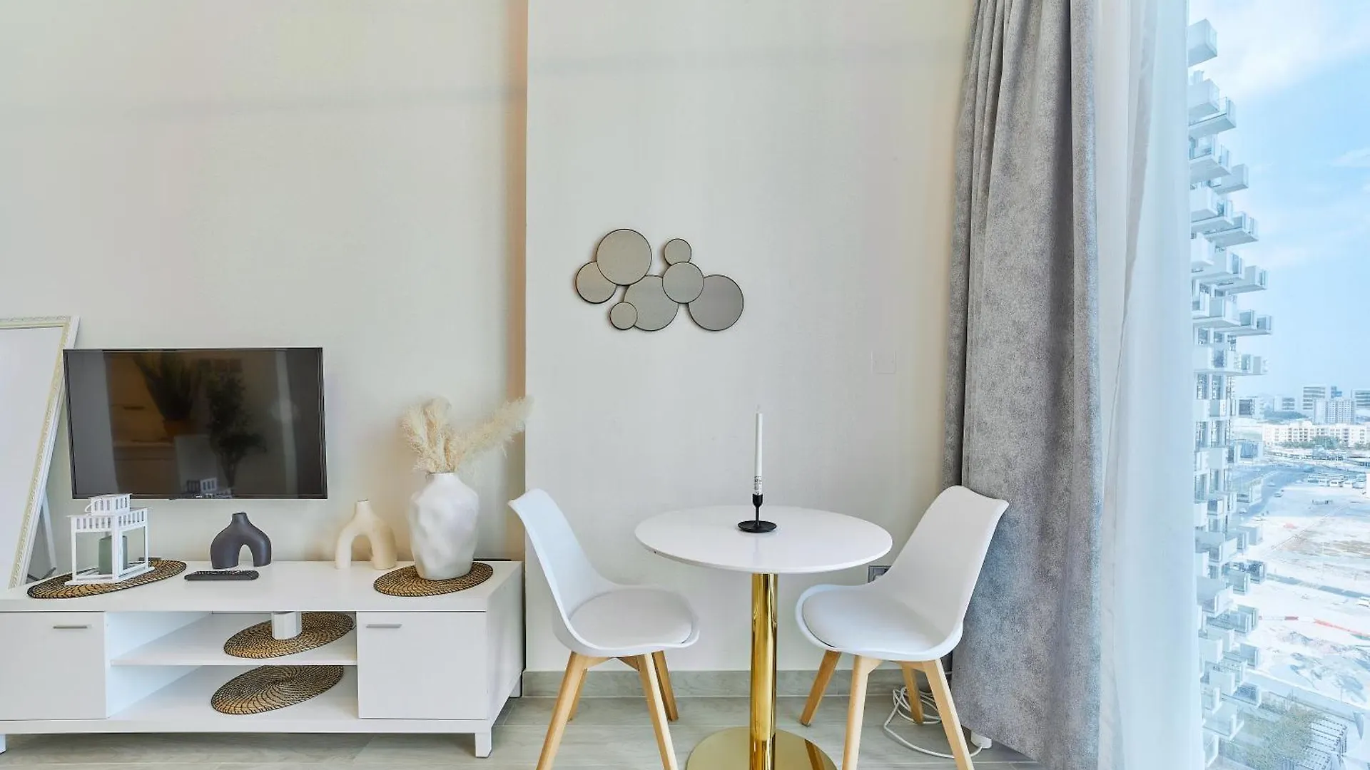 Apartment Elegant Studio In Al Jaddaf With Modern Amenities Dubai